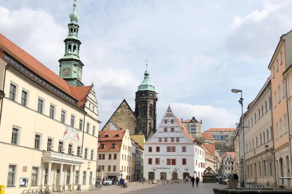 Modernes Studio Im Herzen Pirnas Exteriör bild