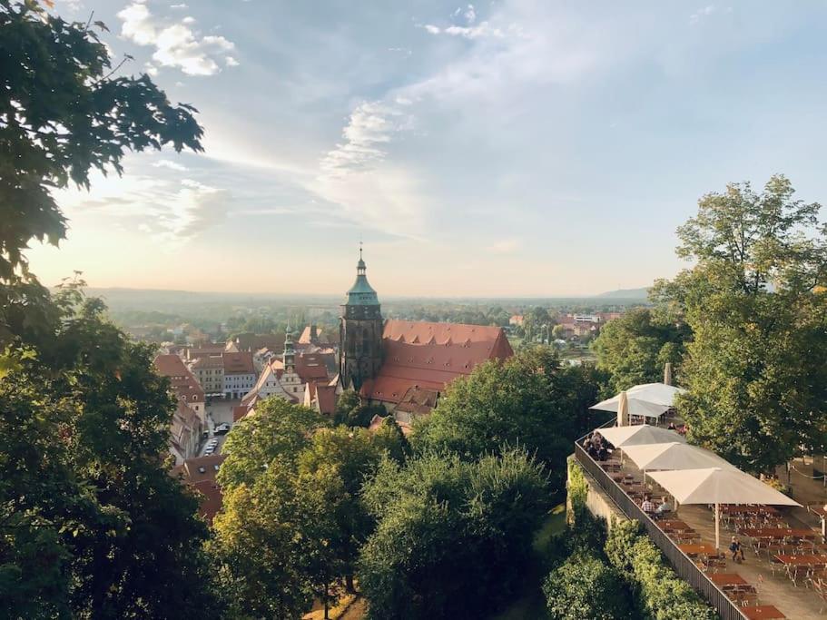 Modernes Studio Im Herzen Pirnas Exteriör bild